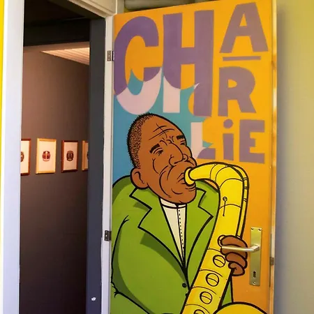 Sax Pub بيت شباب