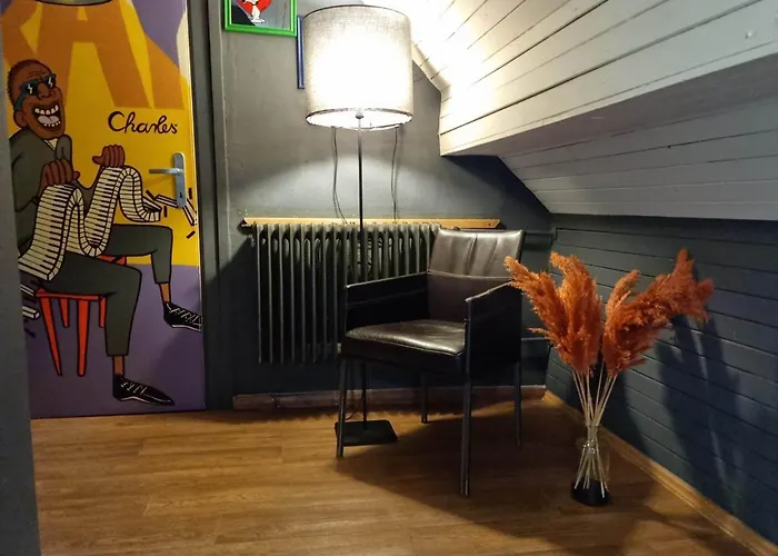 Sax Pub بيت شباب *